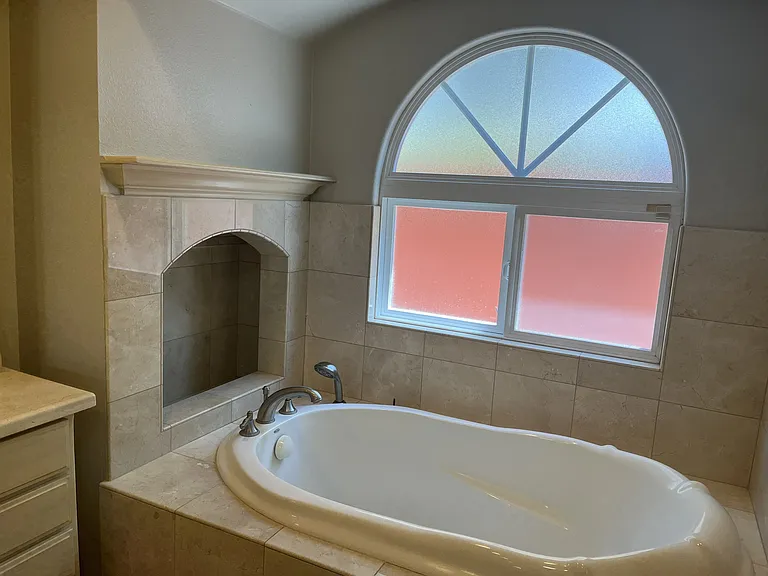 1078 Byerley Ave — Photo 27