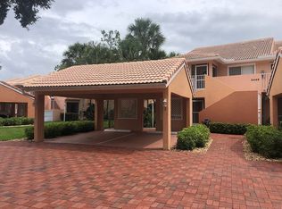 2448 Hidden Lake Dr APT 2, Naples, FL 34112