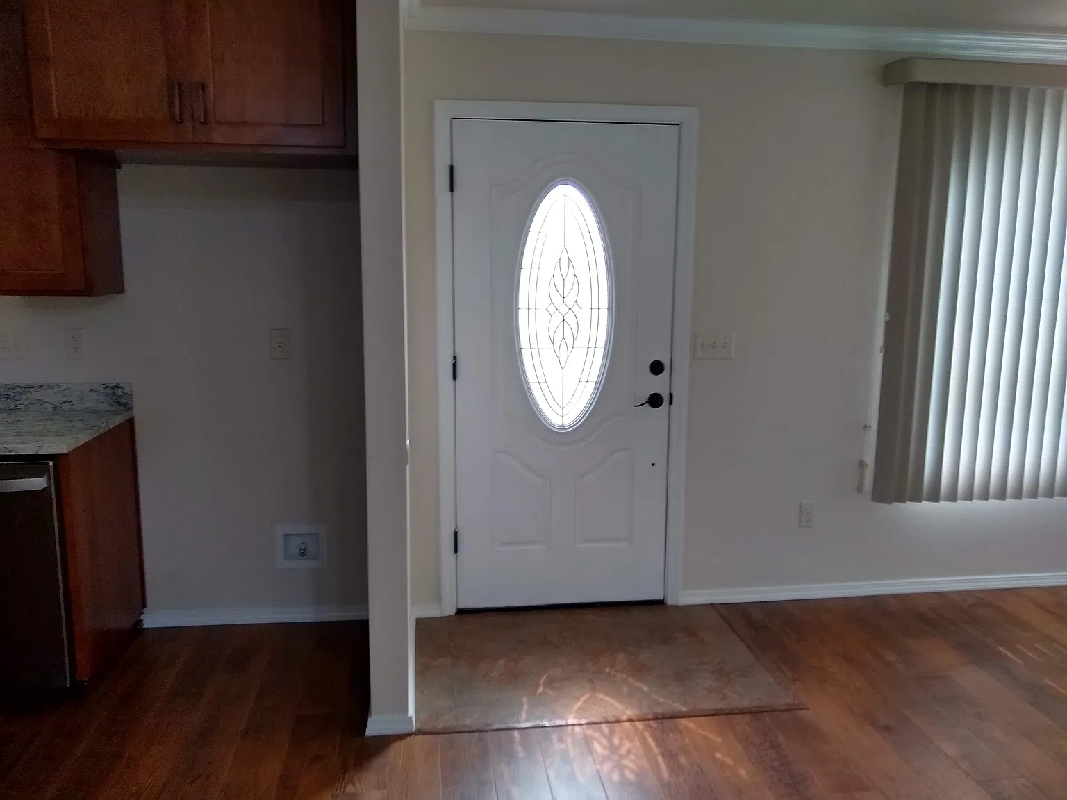 2 bed, 1457 sqft, $2,008 — Photo 2
