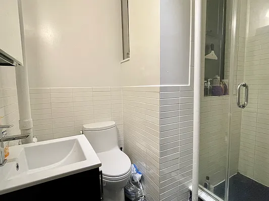 Rented by Avenues Real Estate | media 19