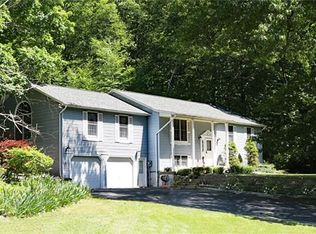 684 Ridge Rd, Wilbraham, MA 01095