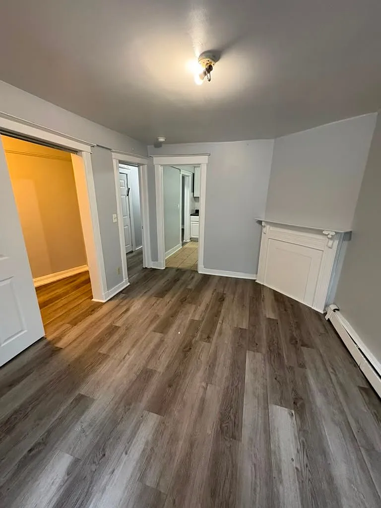 1 bed, 1.0 bath, $2,400 — Photo 4