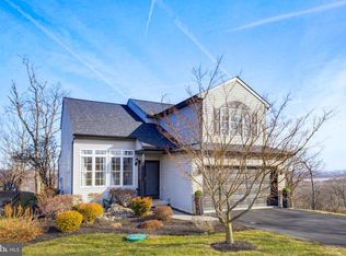 505 N Burberry Ln, Mount Wolf, PA 17347