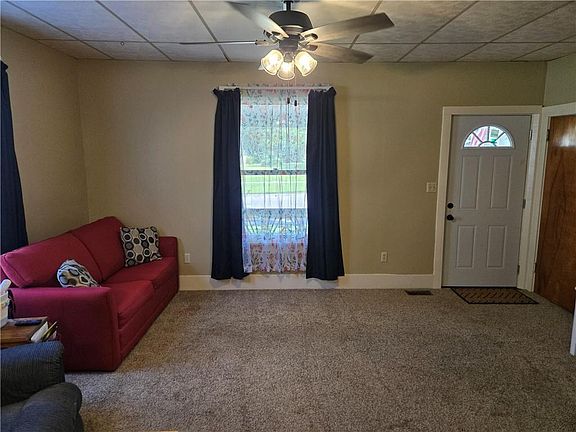 3rd image of 430 Walnut Ave