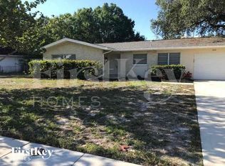 1376 Burtwood Dr, Fort Myers, FL 33901