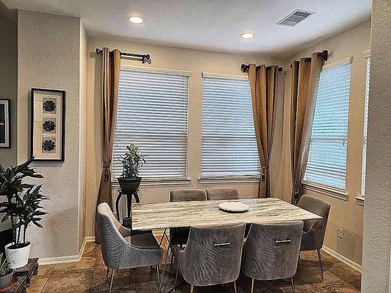 23311 Isola St — Photo 6