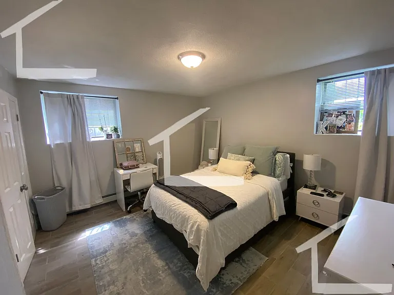 28 Brentwood St #1 — Photo 6