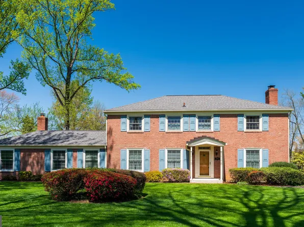 1029 Derwydd Ln, Berwyn, PA 19312