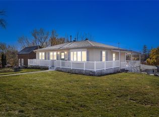 401 E Pine St, Anamosa, IA 52205