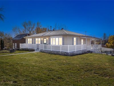 401 E Pine St, Anamosa, IA, 52205
