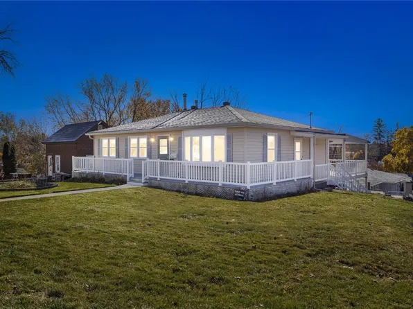 401 E Pine St, Anamosa, IA 52205