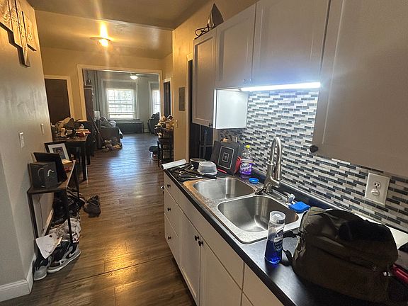 2nd image of 8 N 18th Ave W #10