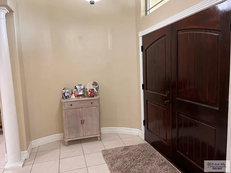 1626 Christian Cir — Photo 10