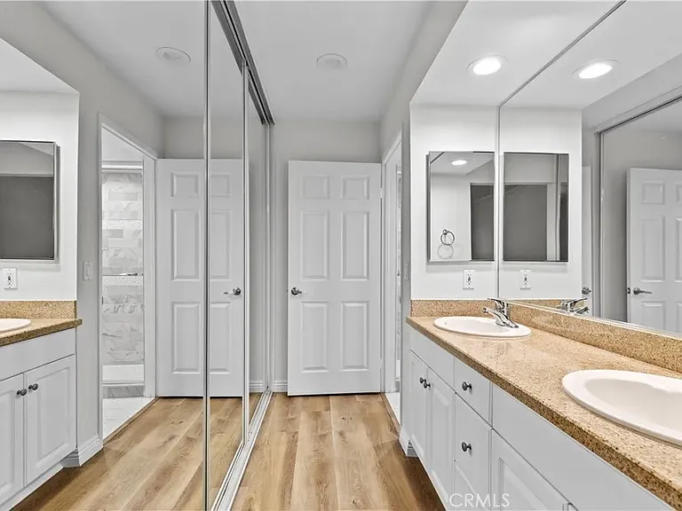5510 Owensmouth Ave #129 — Photo 5