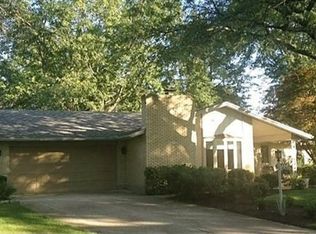 2180 Oak Tree Dr E, Dayton, OH 45440