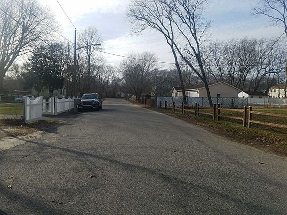 5th image of 84 Spar Dr