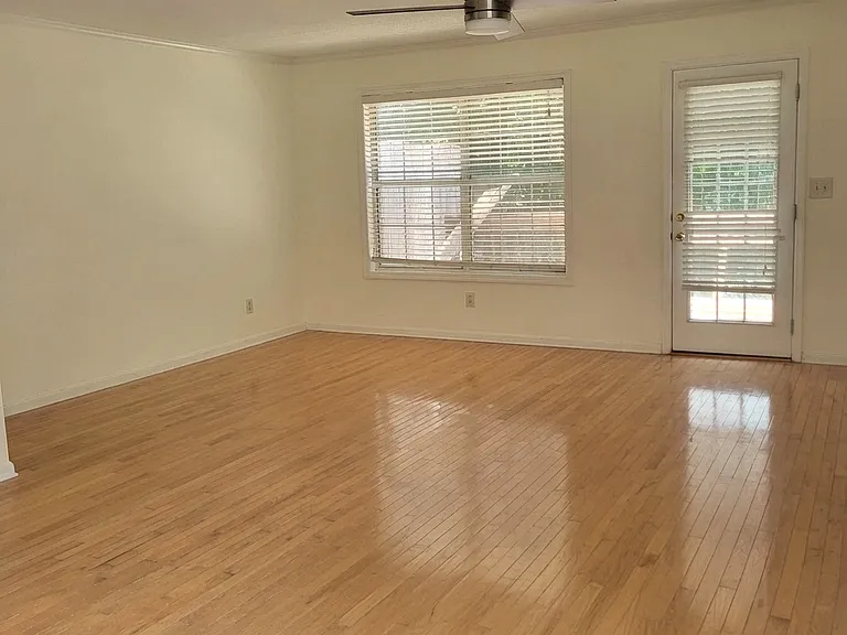 Living Room - Door to Deck