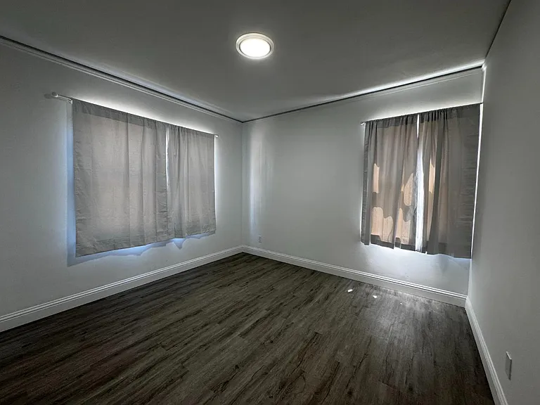 1106 N Fruit Ave — Photo 11
