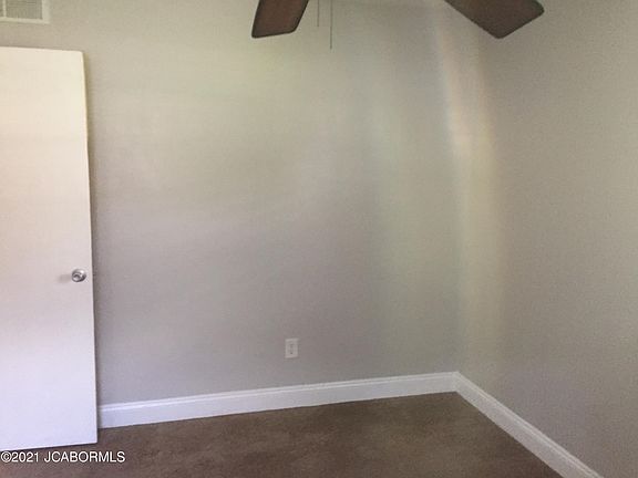 3rd image of 1111 Darlene Dr
