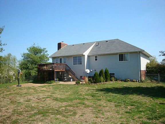 2nd image of 305 Homestead Ave