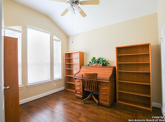 4th image of 1207 Legacy Dr