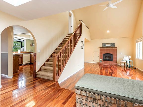 5th image of 18840 SE 281st St