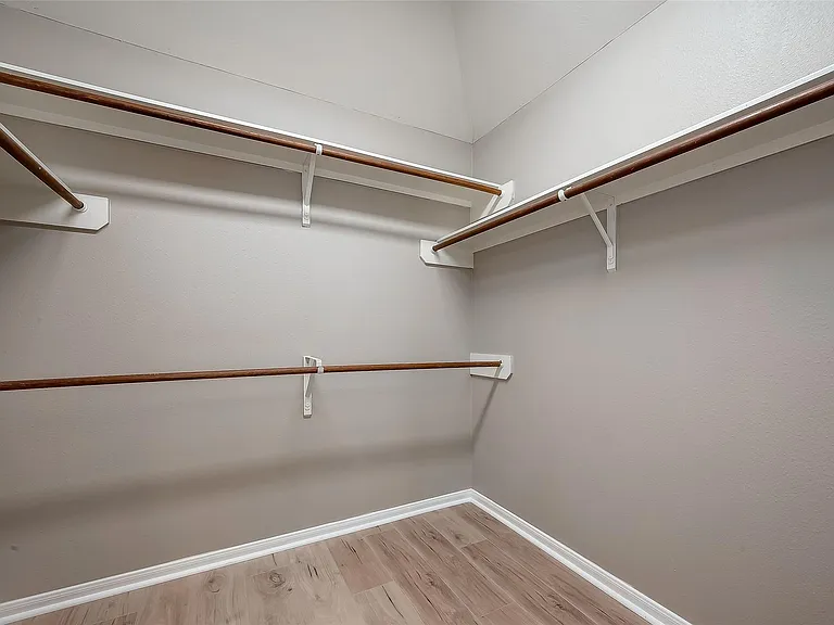2118 Long Trail Path Ct — Photo 24