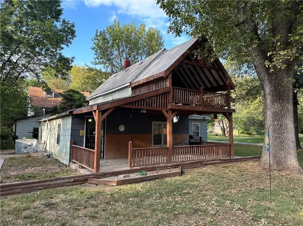 201 W 13th St, Pleasanton, KS 66075