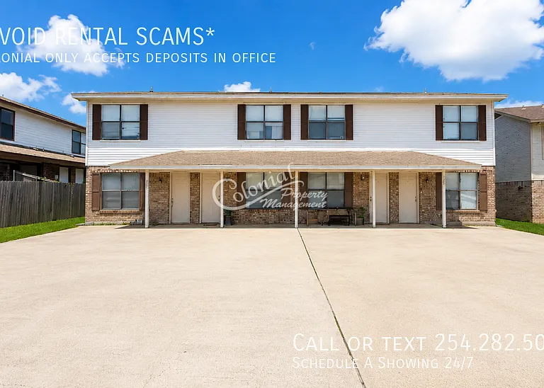 1305 Monroe Loop #A — Photo 1