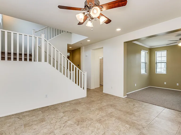 869 E Doral Ct — Photo 13