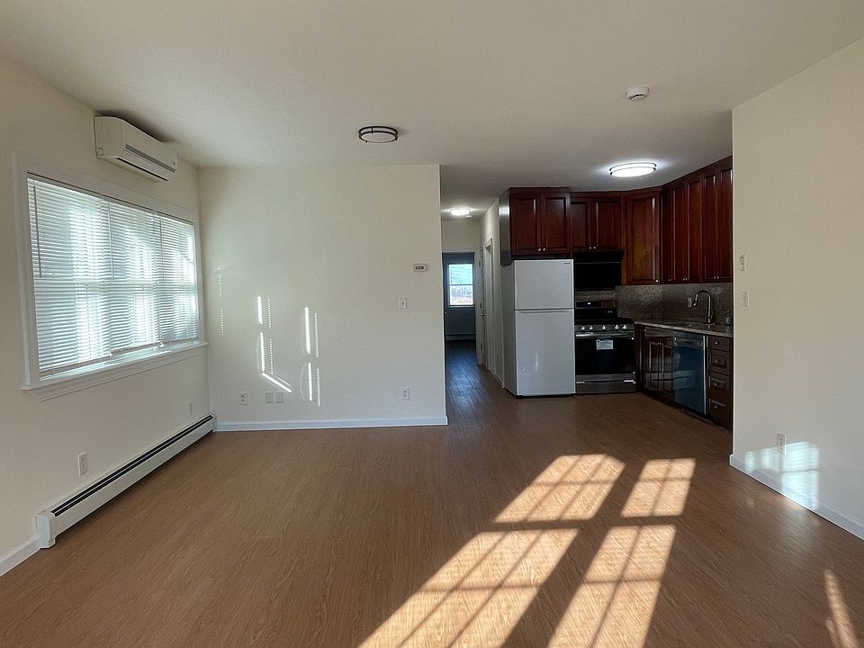 1st image of 12503 5th Ave Floor 1