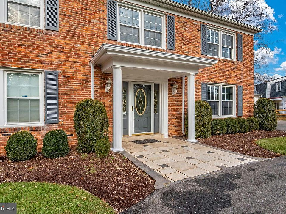 1st image of 16440 Emory Ln
