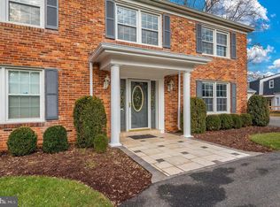 16440 Emory Ln, Rockville, MD 20853