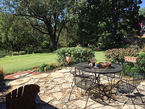 3rd image of 3 N Mockingbird Ln