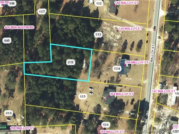 Malloy St, Raeford, NC 28376