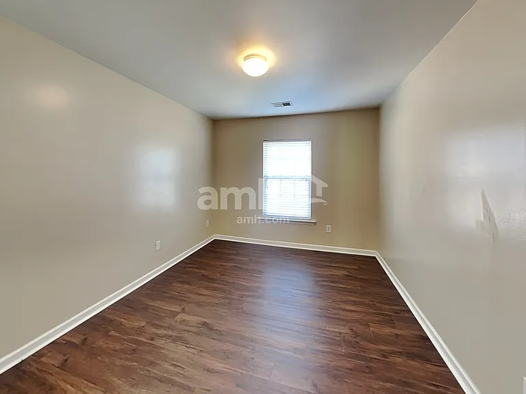 5103 Abercromby St — Photo 17
