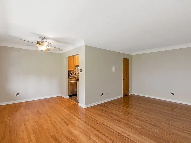 733 E 2nd Ave #203 — Photo 6