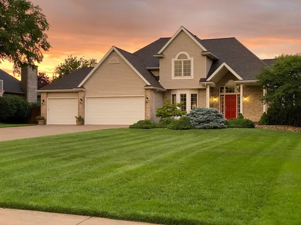 1439 Old Farm Ln, Saint Joseph, MI 49085