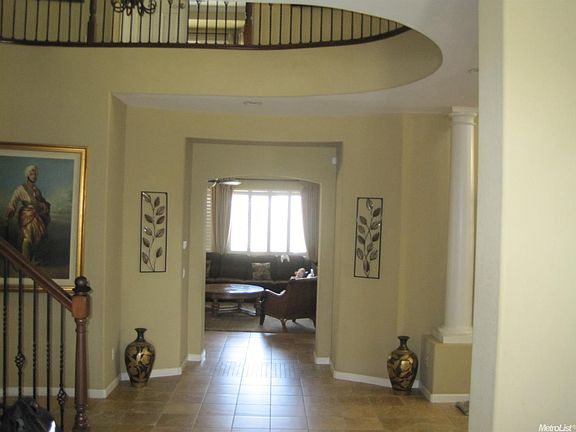 4th image of 961 Jasmine Hollow Dr