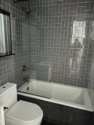 Rented by Delmark Realty LLC | media 53