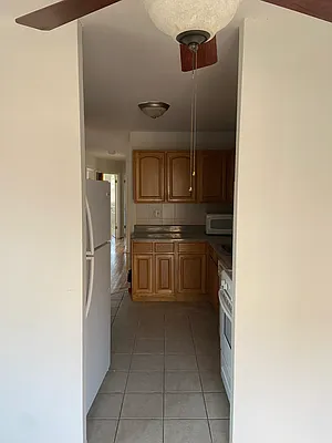 Rented by Argy Realty Inc | media 4