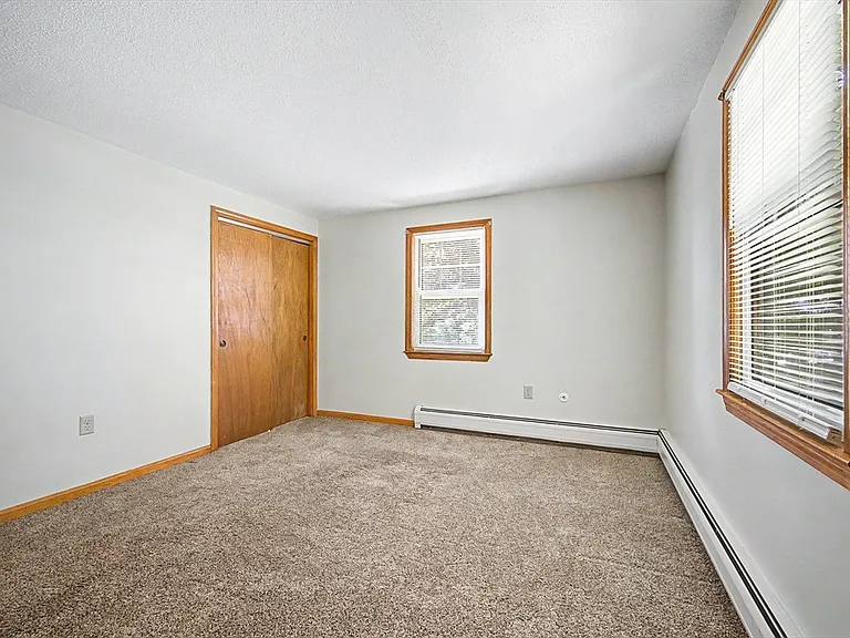 270 Wood St — Photo 13
