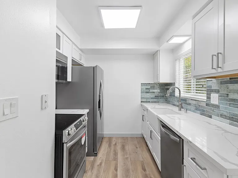 1151 N Peck Ave — Photo 7