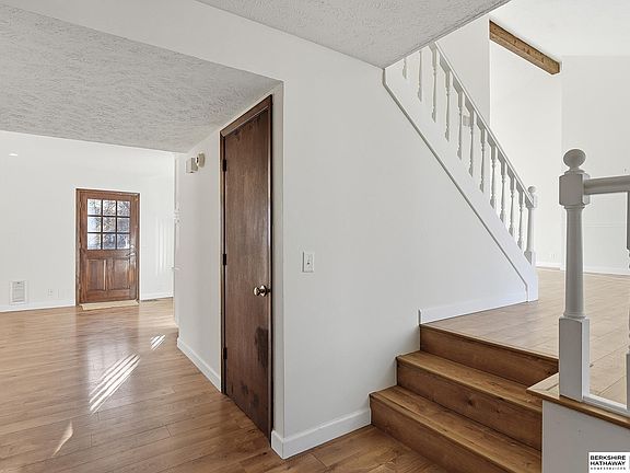 5th image of 12733 Forestdale Dr