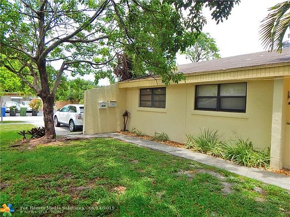 2nd image of 516 SW 14th Ct #516