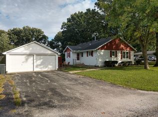 214 W Holden St, Tolono, IL 61880