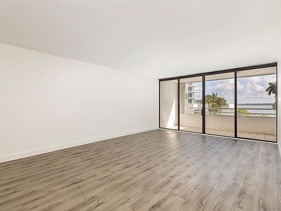 5th image of 3701 S Flagler Dr APT B303