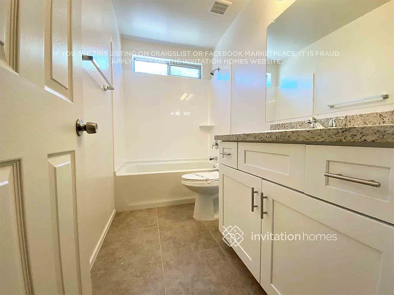 6626 W Polk St — Photo 13