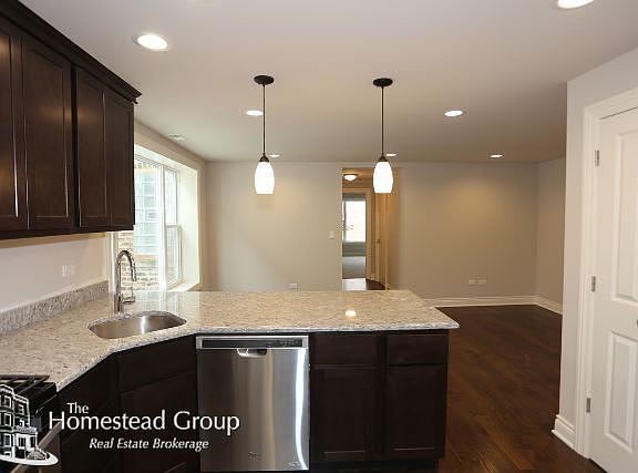 4th image of 4208 N Sacramento Ave #2north