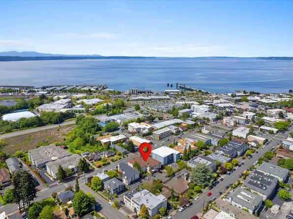 325 3rd Avenue S #101, Edmonds, WA 98020